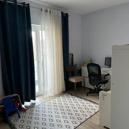 Eden - Modern 2br In Center * 地拉那